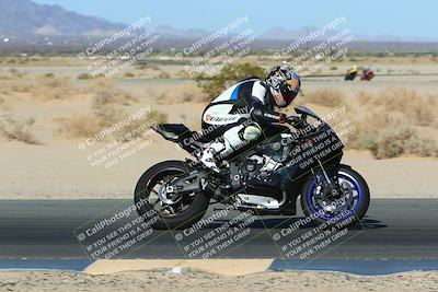 media/May-15-2022-SoCal Trackdays (Sun) [[33a09aef31]]/Turns 9 and 8 Set 2 (8am)/